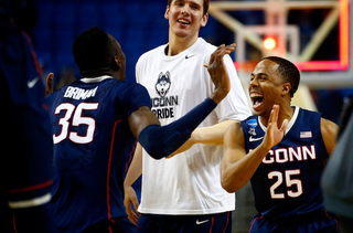 Illustration for article titled HYFR: A Gallery Of March Madness's Happiest Players (And Drake)